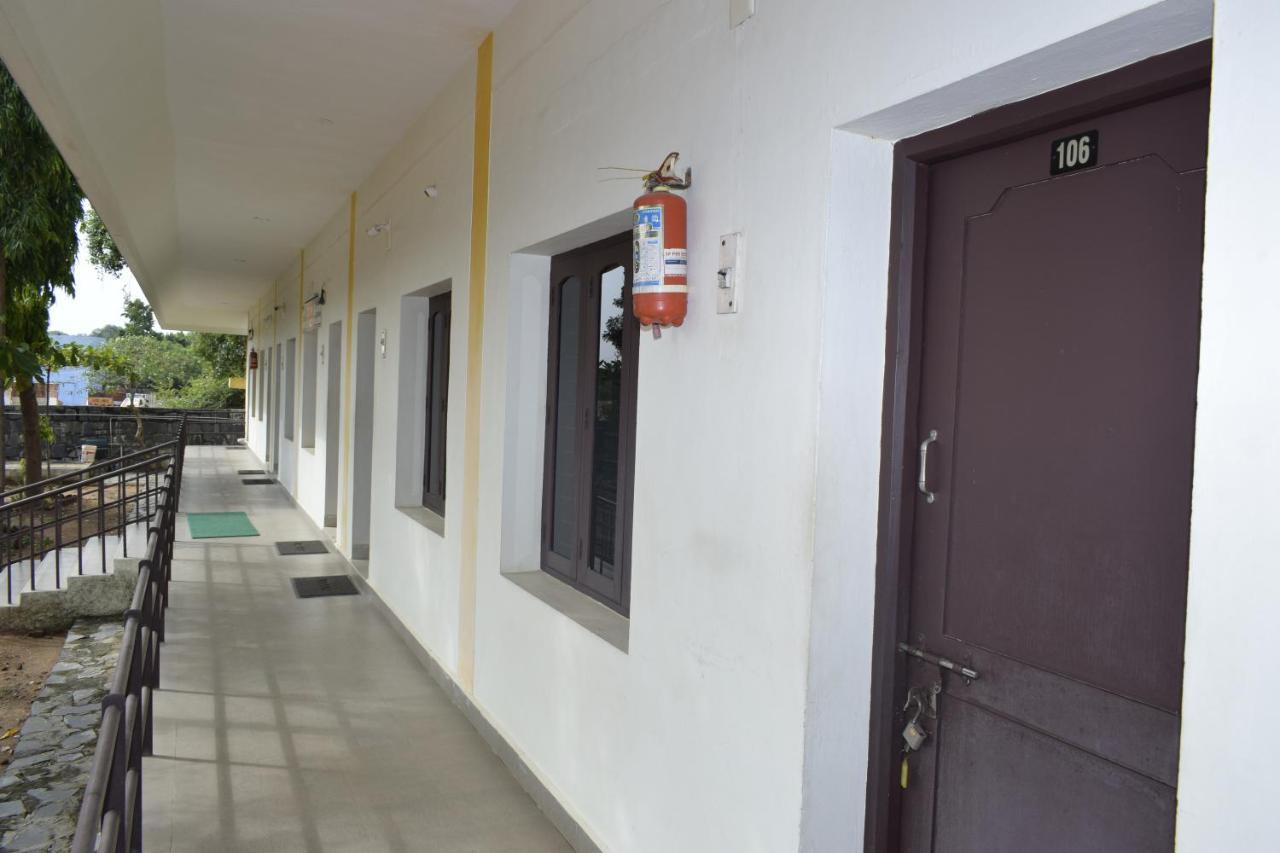 Hotel Rani Residency Puducherry Exterior foto